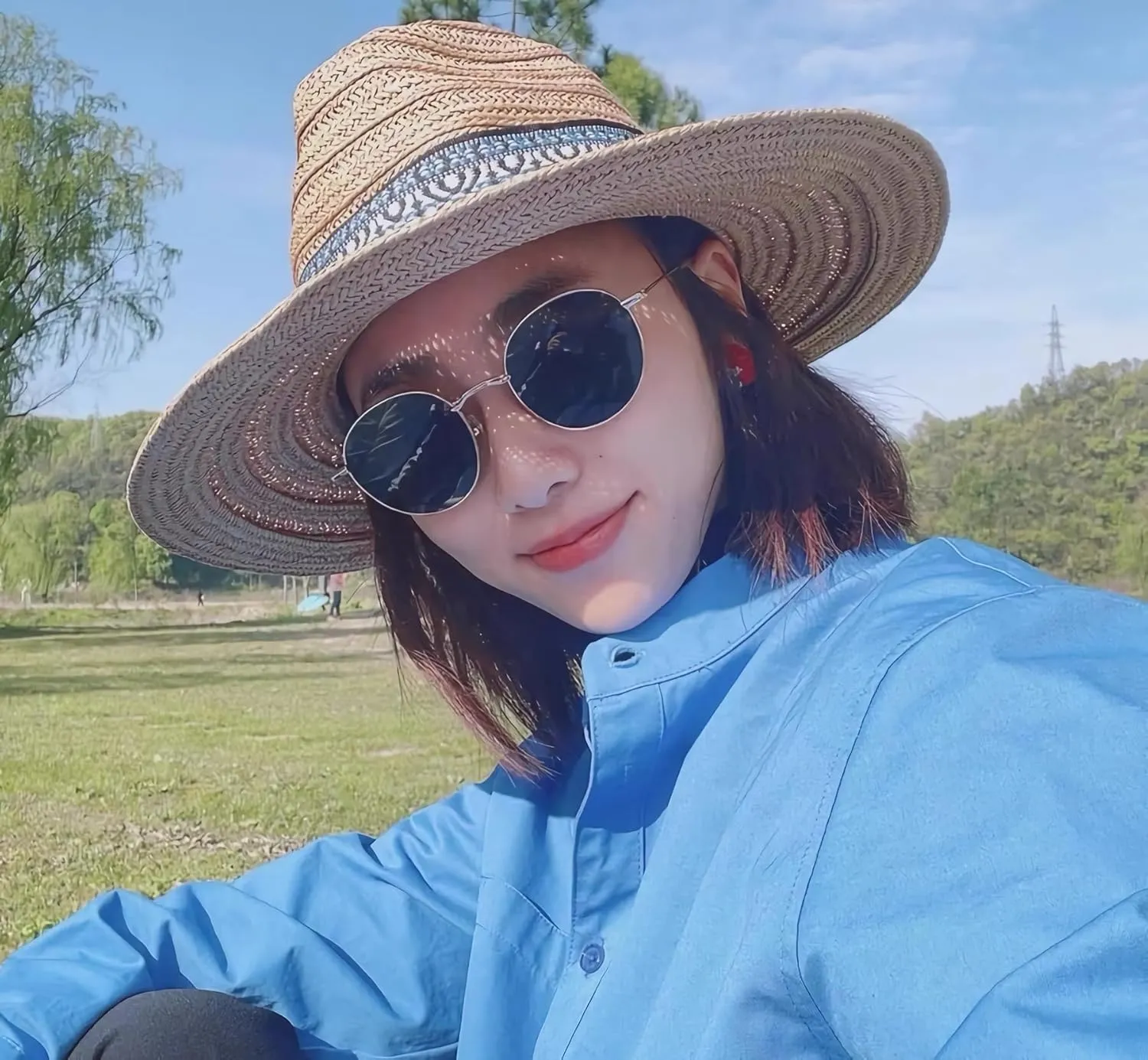 Women Straw Sun Hat Wide Brim Panama Foldable Beach Sun Hat Stylish Summer Fedora Travel Straw Hat Classic Sun Protection Hat
